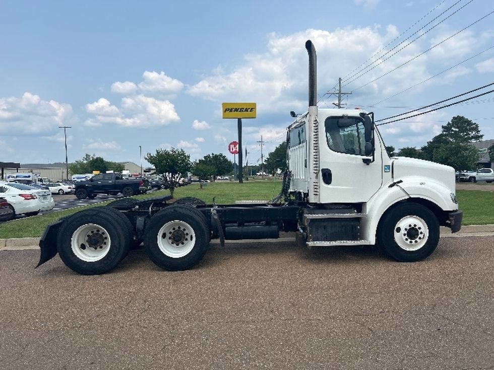 Day Cab Tractor-Heavy Duty Tractors-Freightliner-2020-M211264S-Richland-MS-229,660\n\t\tmiles-$ 49,500 - Image 8