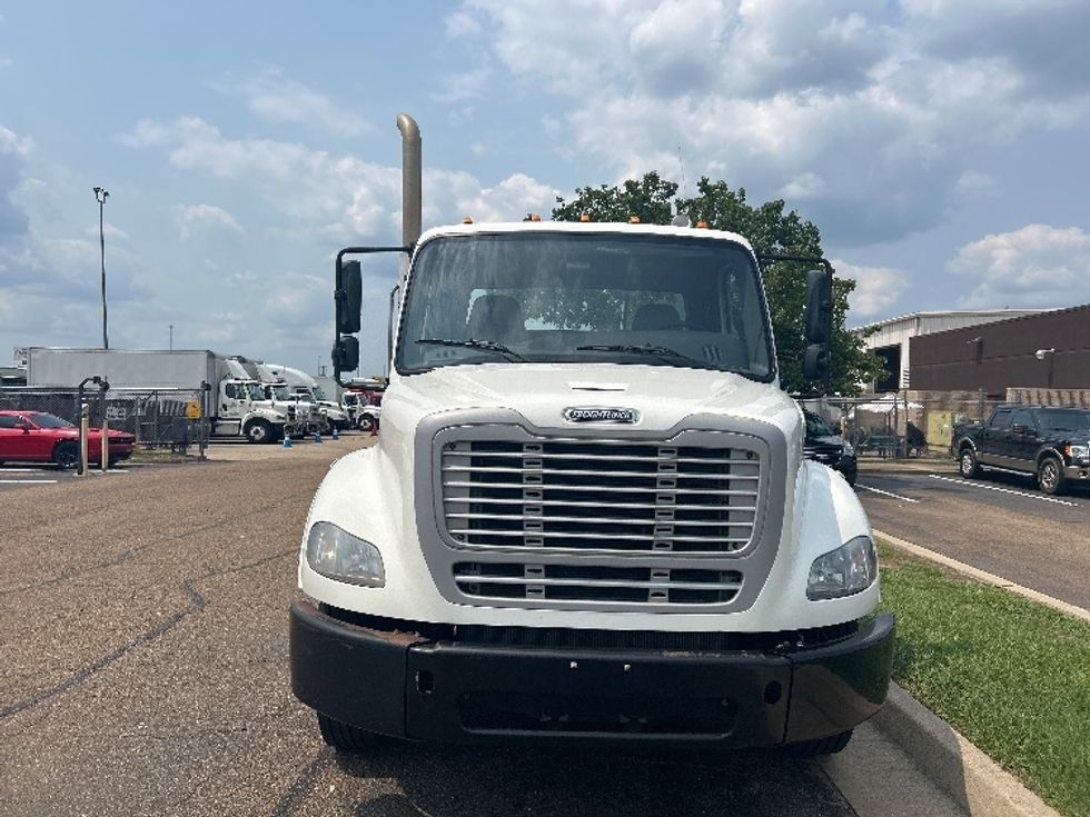 Day Cab Tractor-Heavy Duty Tractors-Freightliner-2020-M211264S-Richland-MS-267,067\n\t\tmiles-$ 46,750 - Image 2