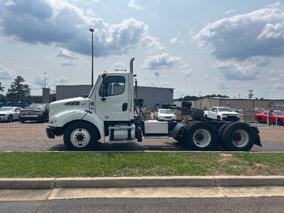 Day Cab Tractor-Heavy Duty Tractors-Freightliner-2020-M211264S-Richland-MS-267,067\n\t\tmiles-$ 46,750 - Image 4