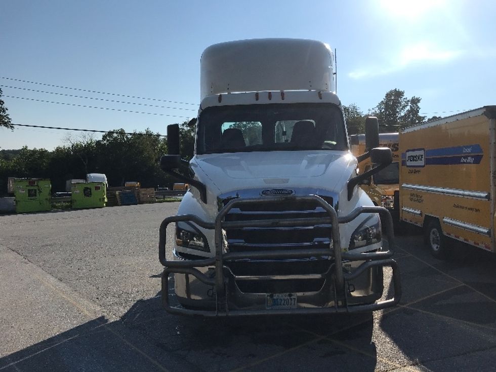 Day Cab Tractor-Heavy Duty Tractors-Freightliner-2020-T11642ST-Asheville-NC-463,802\n\t\tmiles-$ 38,750 - Image 2