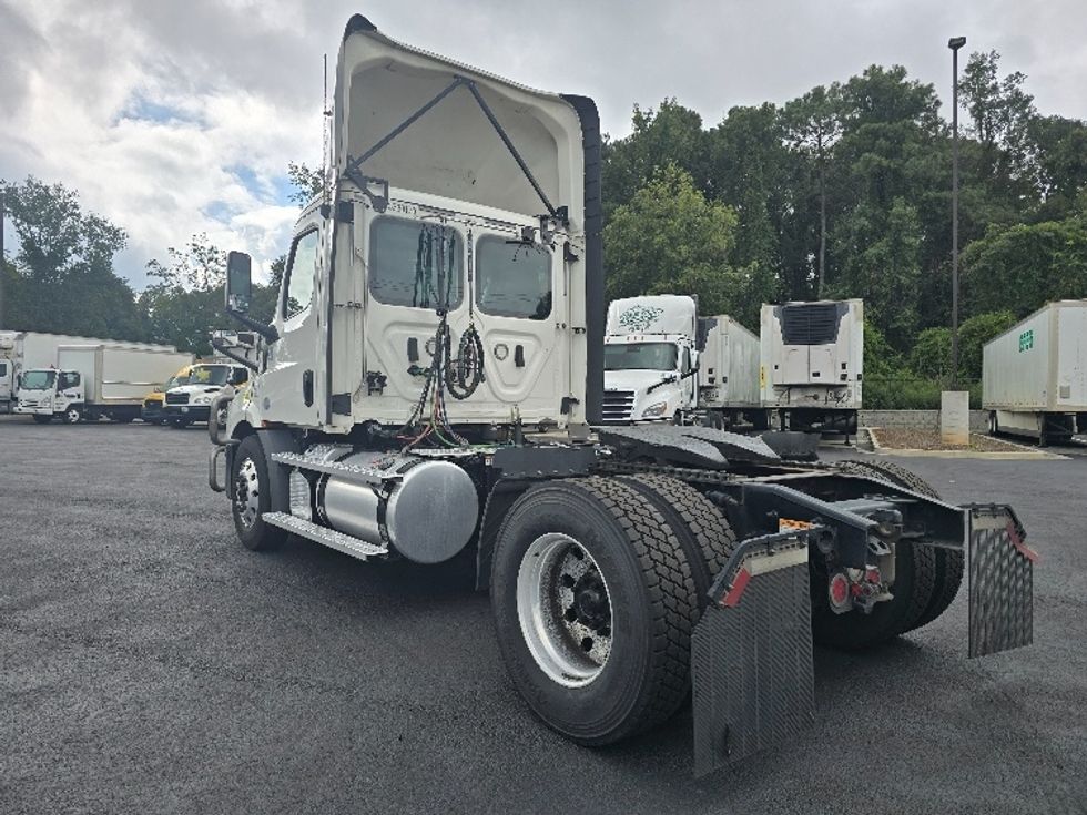 Day Cab Tractor-Heavy Duty Tractors-Freightliner-2020-T11642ST-Atlanta (Forest Park)-GA-378,182\n\t\tmiles-$ 41,500 - Image 5