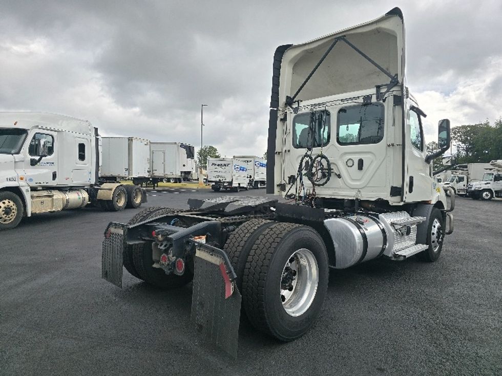 Day Cab Tractor-Heavy Duty Tractors-Freightliner-2020-T11642ST-Atlanta (Forest Park)-GA-378,182\n\t\tmiles-$ 41,500 - Image 7