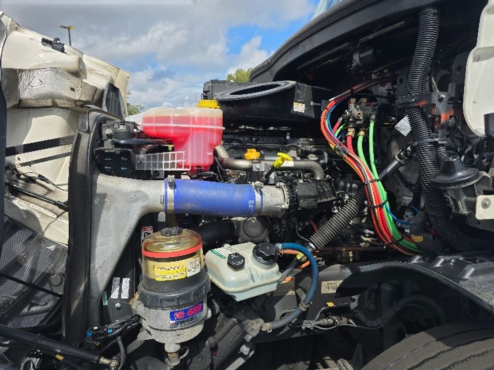 Day Cab Tractor-Heavy Duty Tractors-Freightliner-2020-T11642ST-Atlanta (Forest Park)-GA-429,866\n\t\tmiles-$ 38,500 - Image 15