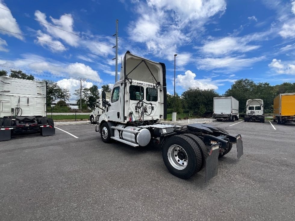 Day Cab Tractor-Heavy Duty Tractors-Freightliner-2020-T11642ST-Atlanta (Forest Park)-GA-467,594\n\t\tmiles-$ 38,500 - Image 5