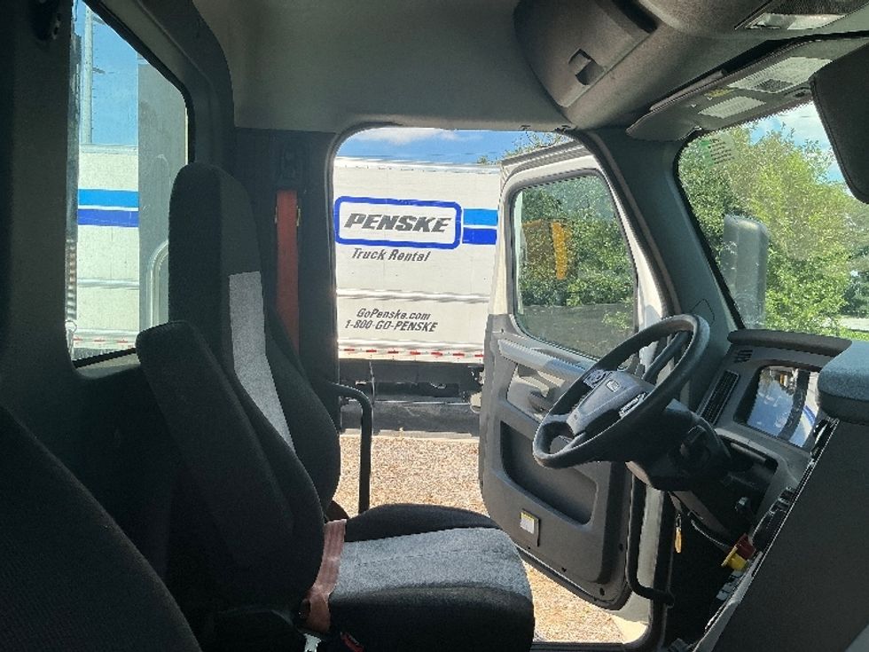 Day Cab Tractor-Heavy Duty Tractors-Freightliner-2020-T11642ST-Atlanta (Forest Park)-GA-475,069\n\t\tmiles-$ 35,000 - Image 11