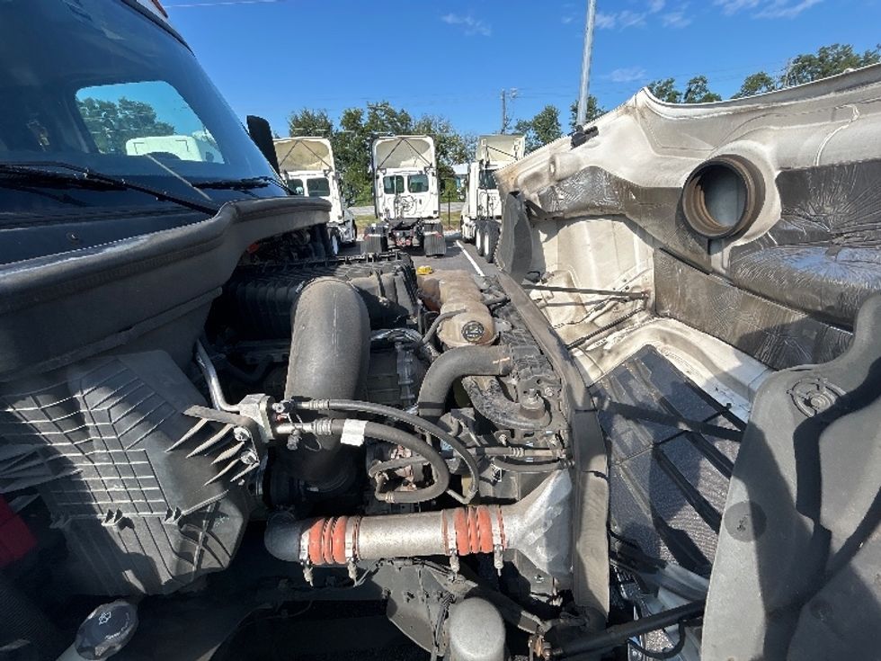 Day Cab Tractor-Heavy Duty Tractors-Freightliner-2020-T11642ST-Atlanta (Forest Park)-GA-482,922\n\t\tmiles-$ 34,250 - Image 15