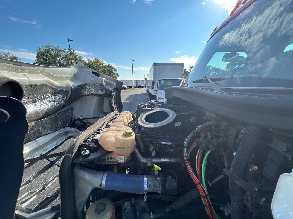 Day Cab Tractor-Heavy Duty Tractors-Freightliner-2020-T11642ST-Atlanta (Forest Park)-GA-482,922\n\t\tmiles-$ 34,250 - Image 16