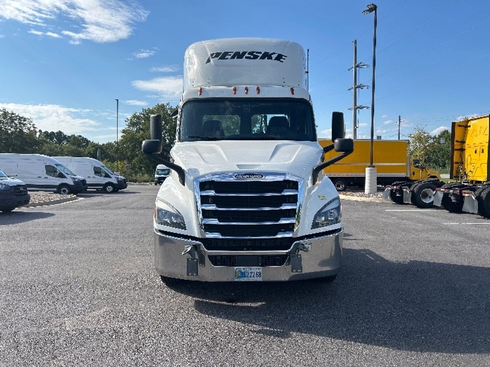 Day Cab Tractor-Heavy Duty Tractors-Freightliner-2020-T11642ST-Atlanta (Forest Park)-GA-482,922\n\t\tmiles-$ 34,250 - Image 2