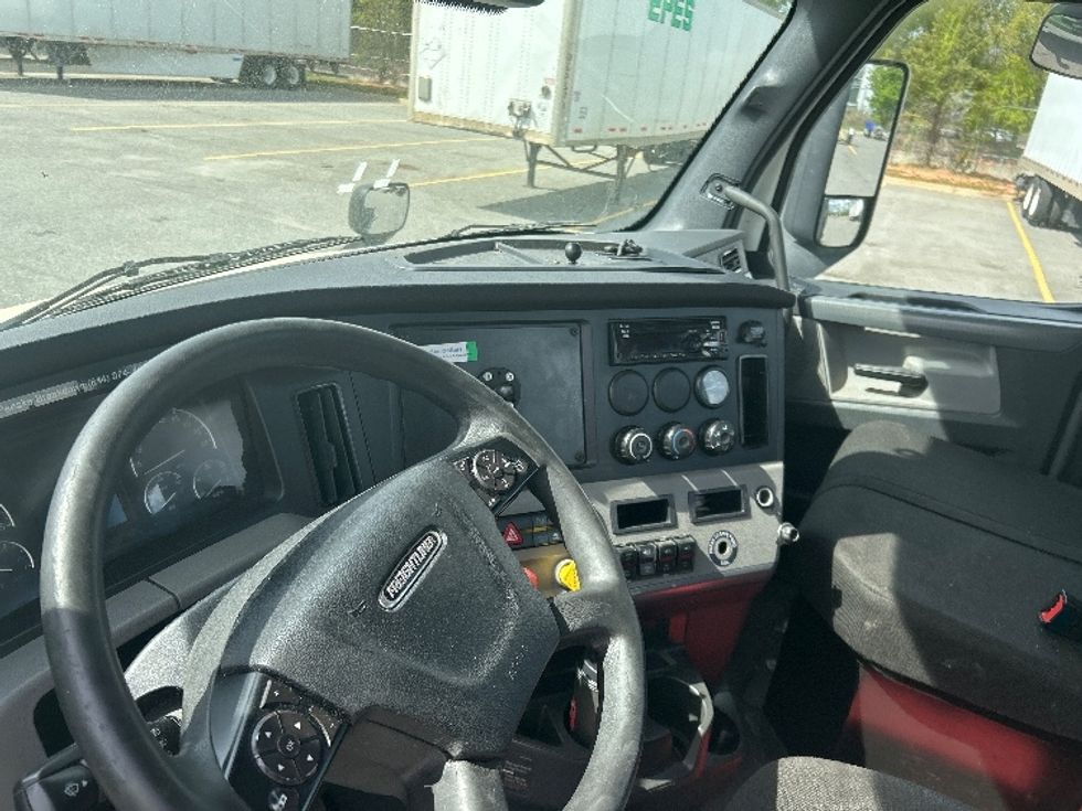 Day Cab Tractor-Heavy Duty Tractors-Freightliner-2020-T11642ST-Atlanta (Forest Park)-GA-521,298\n\t\tmiles-$ 29,500 - Image 10