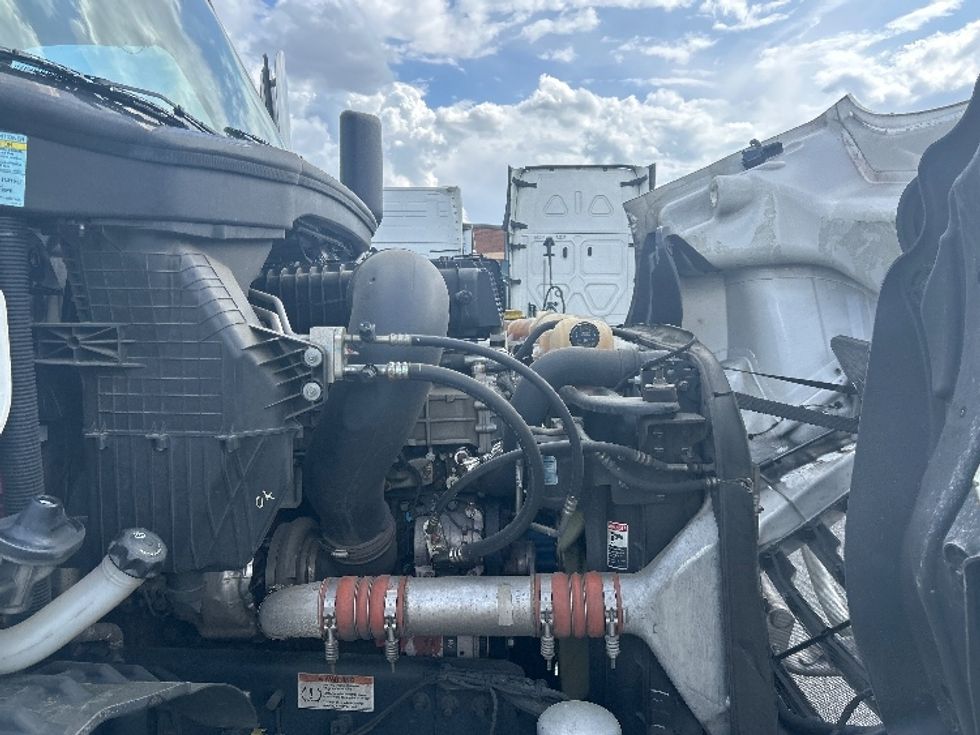 Day Cab Tractor-Heavy Duty Tractors-Freightliner-2020-T11642ST-Atlanta (Forest Park)-GA-521,298\n\t\tmiles-$ 29,500 - Image 15