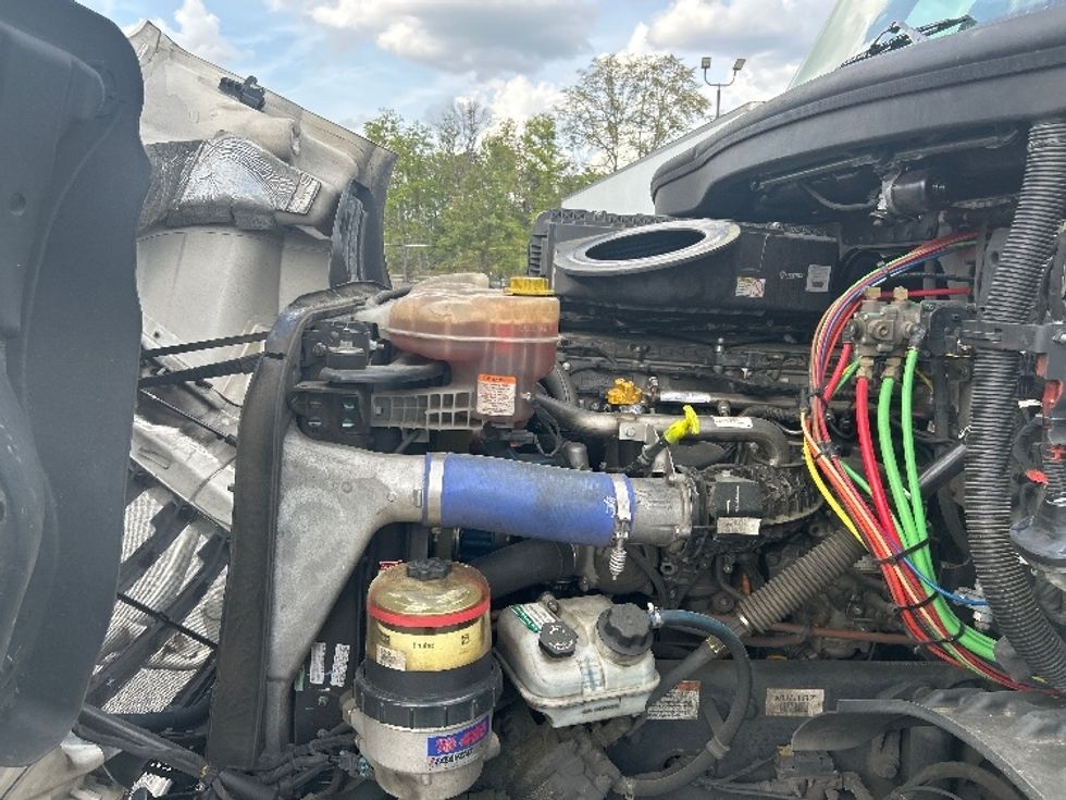 Day Cab Tractor-Heavy Duty Tractors-Freightliner-2020-T11642ST-Atlanta (Forest Park)-GA-521,298\n\t\tmiles-$ 29,500 - Image 16