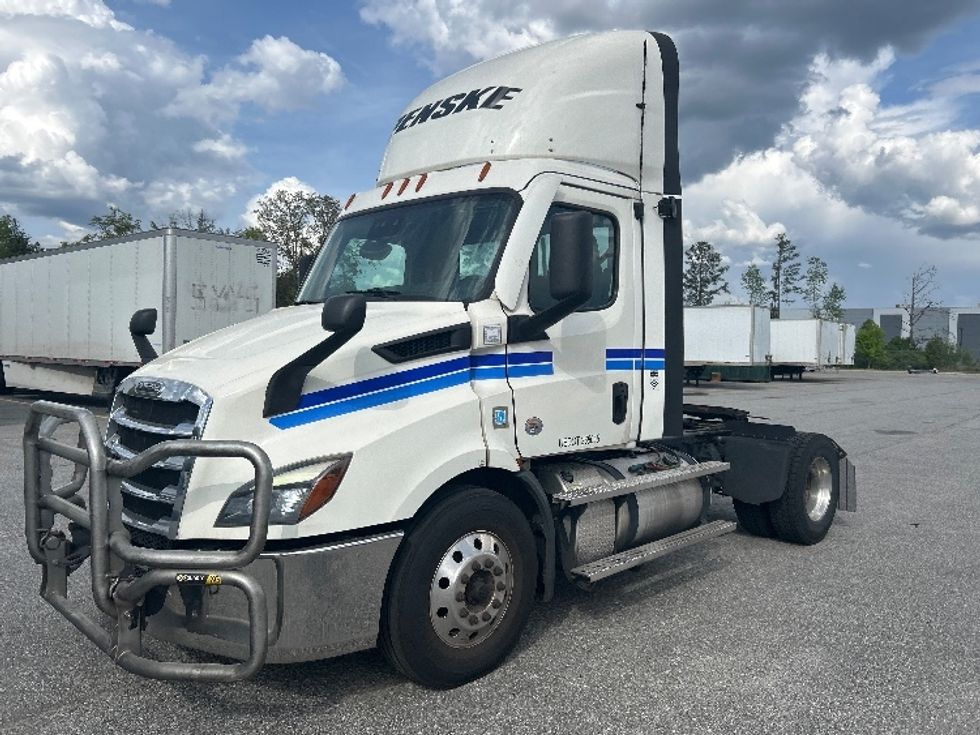 Day Cab Tractor-Heavy Duty Tractors-Freightliner-2020-T11642ST-Atlanta (Forest Park)-GA-521,298\n\t\tmiles-$ 29,500 - Image 3