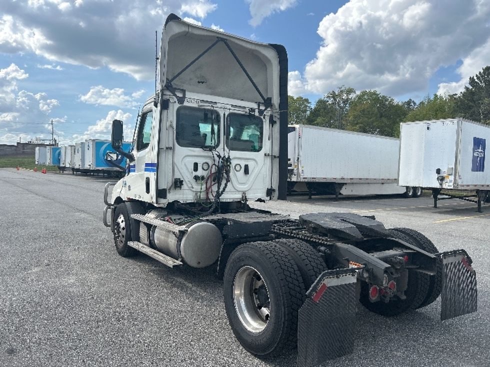 Day Cab Tractor-Heavy Duty Tractors-Freightliner-2020-T11642ST-Atlanta (Forest Park)-GA-521,298\n\t\tmiles-$ 29,500 - Image 5
