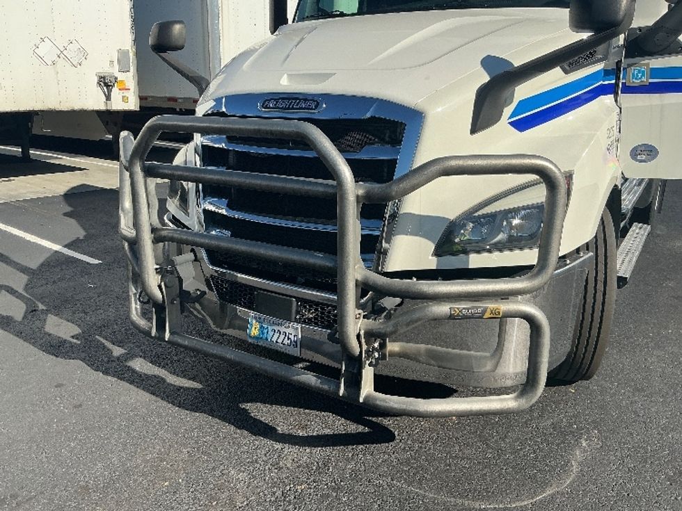 Day Cab Tractor-Heavy Duty Tractors-Freightliner-2020-T11642ST-Atlanta (Forest Park)-GA-563,521\n\t\tmiles-$ 28,000 - Image 18