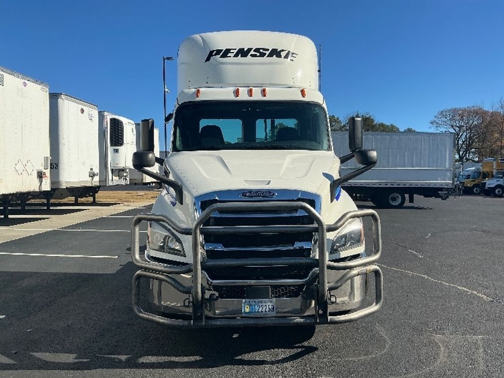 Day Cab Tractor-Heavy Duty Tractors-Freightliner-2020-T11642ST-Atlanta (Forest Park)-GA-563,521\n\t\tmiles-$ 28,000 - Image 2