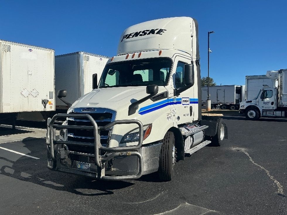 Day Cab Tractor-Heavy Duty Tractors-Freightliner-2020-T11642ST-Atlanta (Forest Park)-GA-563,521\n\t\tmiles-$ 28,000 - Image 3