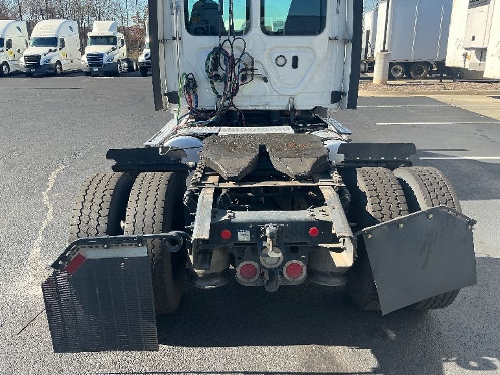 Day Cab Tractor-Heavy Duty Tractors-Freightliner-2020-T11642ST-Atlanta (Forest Park)-GA-563,521\n\t\tmiles-$ 28,000 - Image 6