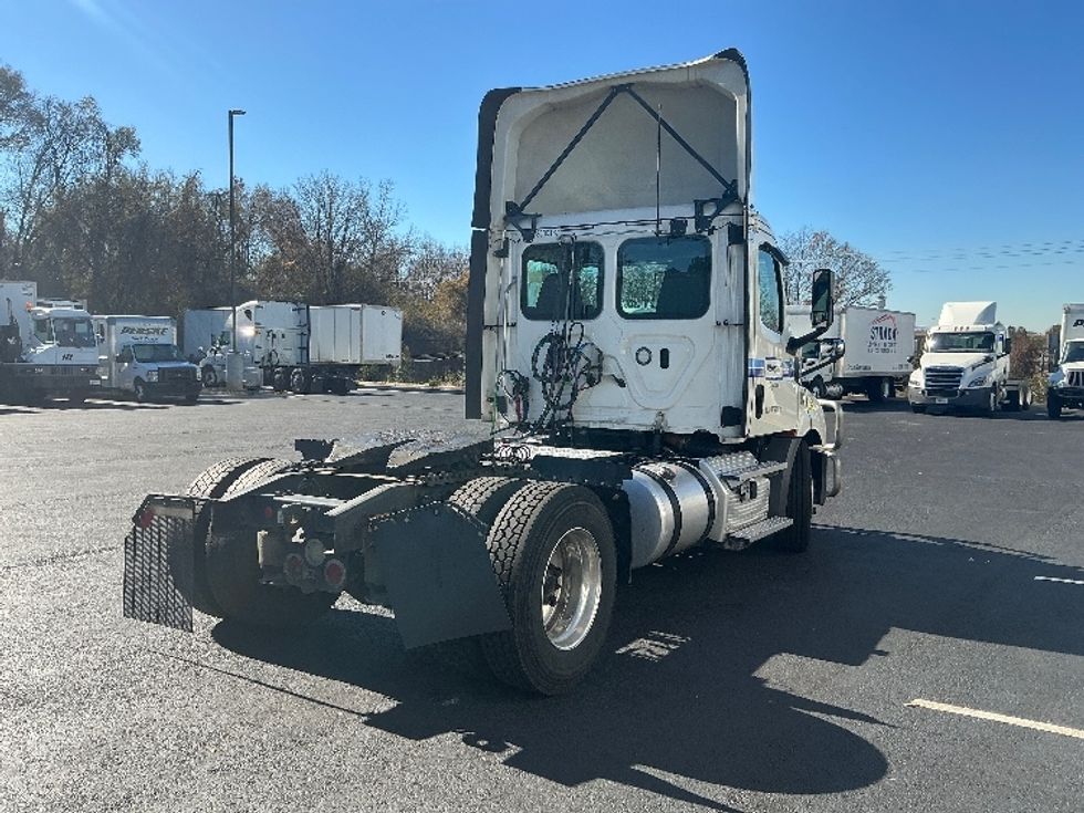 Day Cab Tractor-Heavy Duty Tractors-Freightliner-2020-T11642ST-Atlanta (Forest Park)-GA-563,521\n\t\tmiles-$ 28,000 - Image 7