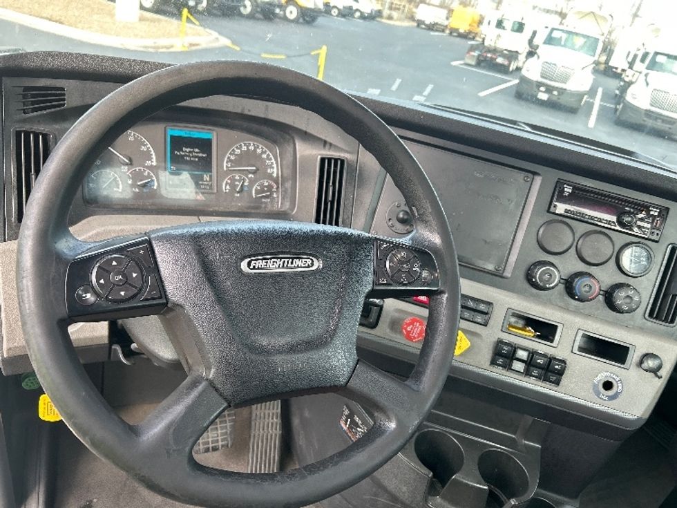 Day Cab Tractor-Heavy Duty Tractors-Freightliner-2020-T11642ST-Atlanta (Forest Park)-GA-662,404\n\t\tmiles-$ 20,750 - Image 11