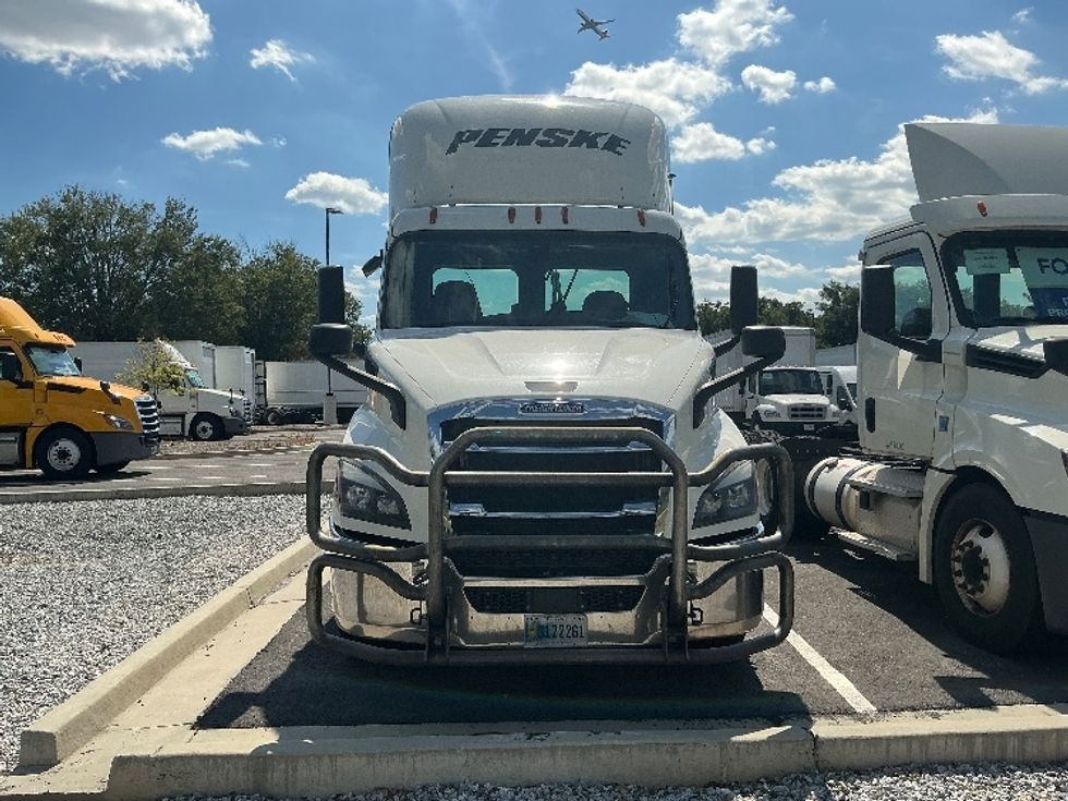 Day Cab Tractor-Heavy Duty Tractors-Freightliner-2020-T11642ST-Atlanta (Forest Park)-GA-677,494\n\t\tmiles-$ 24,000 - Image 2