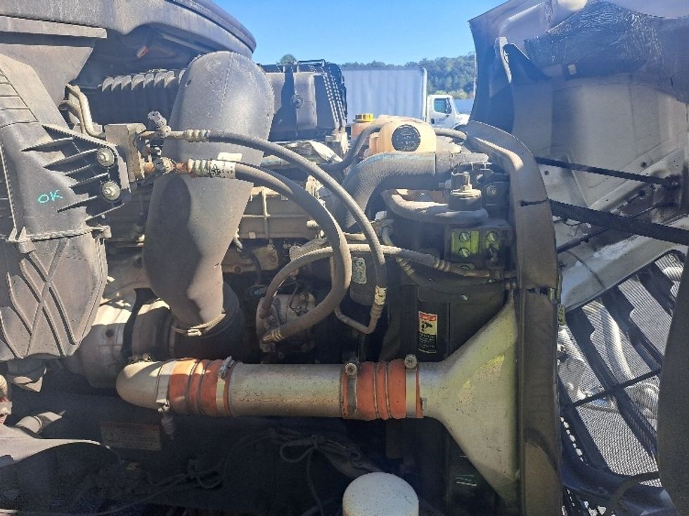 Day Cab Tractor-Heavy Duty Tractors-Freightliner-2020-T11642ST-Atlanta-GA-526,326\n\t\tmiles-$ 30,750 - Image 15