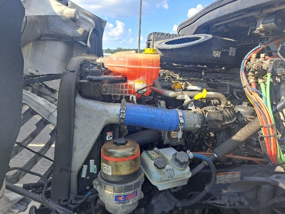 Day Cab Tractor-Heavy Duty Tractors-Freightliner-2020-T11642ST-Atlanta-GA-690,939\n\t\tmiles-$ 24,000 - Image 16