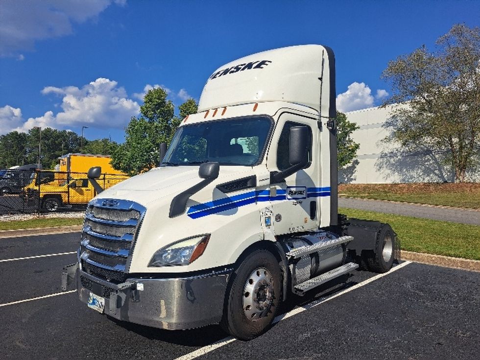 Day Cab Tractor-Heavy Duty Tractors-Freightliner-2020-T11642ST-Atlanta-GA-690,939\n\t\tmiles-$ 24,000 - Image 3