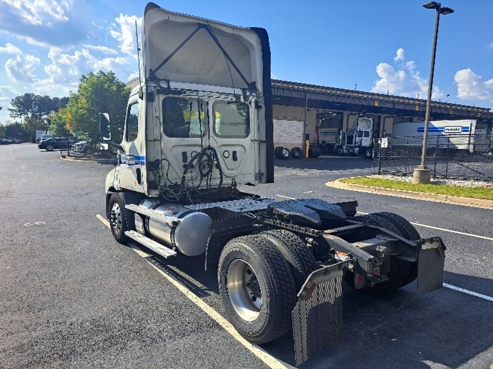 Day Cab Tractor-Heavy Duty Tractors-Freightliner-2020-T11642ST-Atlanta-GA-690,939\n\t\tmiles-$ 24,000 - Image 5