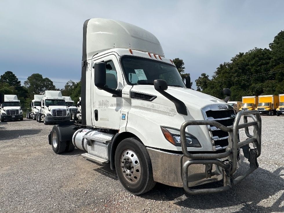 Day Cab Tractor-Heavy Duty Tractors-Freightliner-2020-T11642ST-Birmingham-AL-487,872\n\t\tmiles-$ 37,000 - Image 1