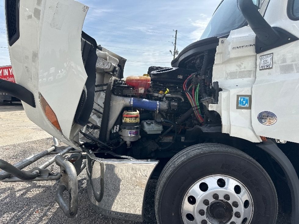 Day Cab Tractor-Heavy Duty Tractors-Freightliner-2020-T11642ST-Birmingham-AL-487,872\n\t\tmiles-$ 37,000 - Image 16