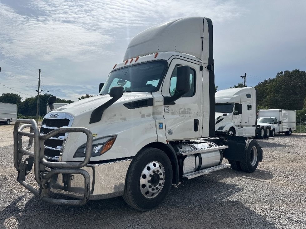 Day Cab Tractor-Heavy Duty Tractors-Freightliner-2020-T11642ST-Birmingham-AL-487,872\n\t\tmiles-$ 37,000 - Image 3