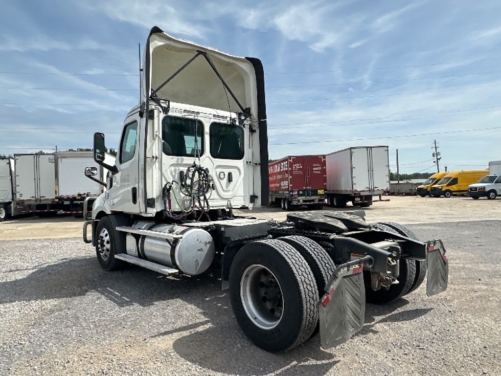 Day Cab Tractor-Heavy Duty Tractors-Freightliner-2020-T11642ST-Birmingham-AL-487,872\n\t\tmiles-$ 37,000 - Image 5