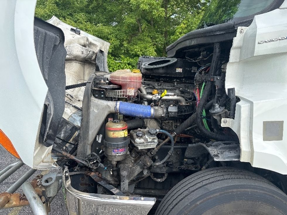 Day Cab Tractor-Heavy Duty Tractors-Freightliner-2020-T11642ST-Brook Park-OH-779,738\n\t\tmiles-$ 25,500 - Image 16