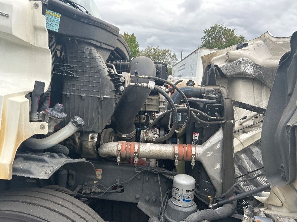 Day Cab Tractor-Heavy Duty Tractors-Freightliner-2020-T11642ST-Charlotte-NC-496,433\n\t\tmiles-$ 33,250 - Image 15