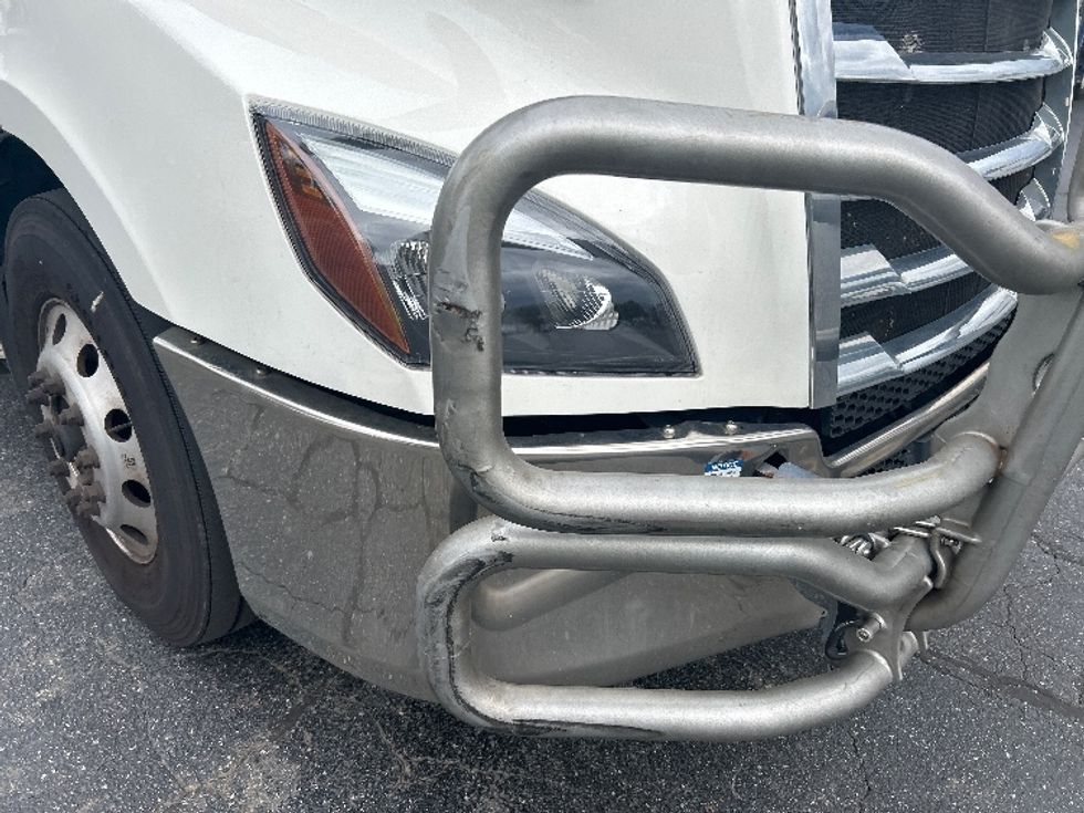 Day Cab Tractor-Heavy Duty Tractors-Freightliner-2020-T11642ST-Charlotte-NC-496,433\n\t\tmiles-$ 33,250 - Image 19