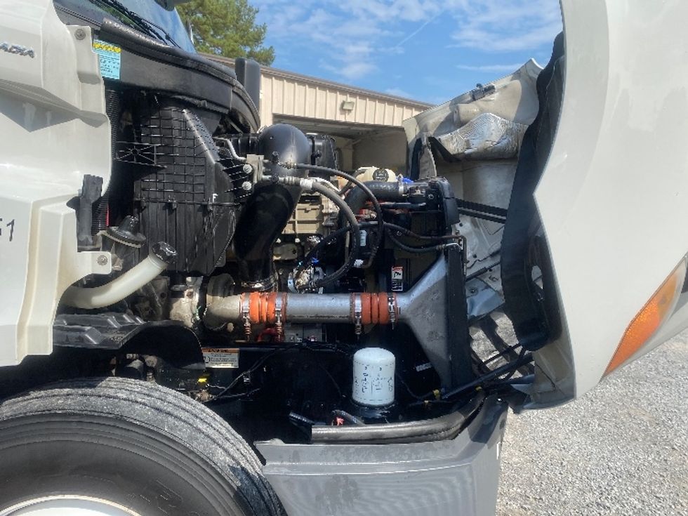Day Cab Tractor-Heavy Duty Tractors-Freightliner-2020-T11642ST-Cleveland-TN-469,586\n\t\tmiles-$ 34,000 - Image 15