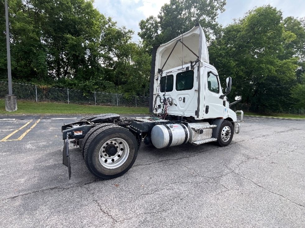 Day Cab Tractor-Heavy Duty Tractors-Freightliner-2020-T11642ST-Cleveland-TN-530,475\n\t\tmiles-$ 33,500 - Image 7
