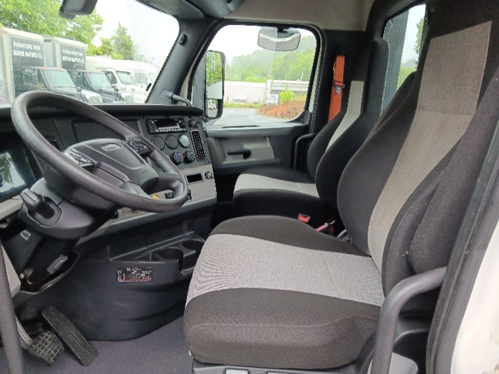 Day Cab Tractor-Heavy Duty Tractors-Freightliner-2020-T11642ST-Cleveland-TN-685,092\n\t\tmiles-$ 25,500 - Image 10