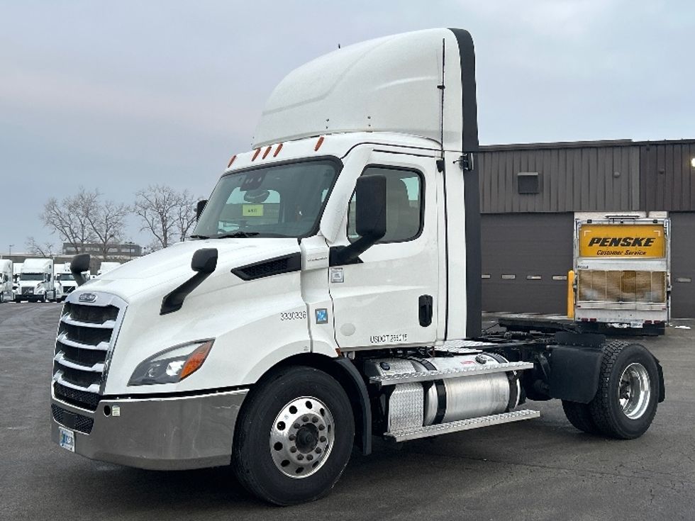 Day Cab Tractor-Heavy Duty Tractors-Freightliner-2020-T11642ST-East Chicago-IN-222,392\n\t\tmiles-$ 43,000 - Image 3