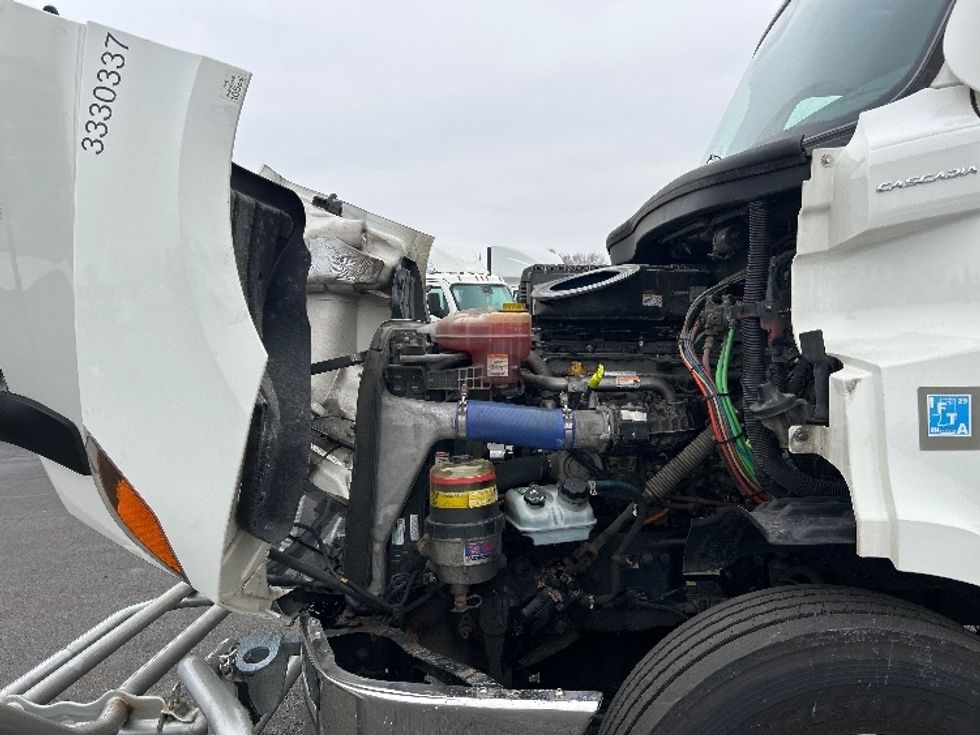 Day Cab Tractor-Heavy Duty Tractors-Freightliner-2020-T11642ST-East Chicago-IN-252,290\n\t\tmiles-$ 41,750 - Image 16