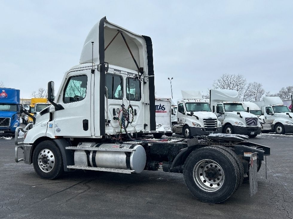Day Cab Tractor-Heavy Duty Tractors-Freightliner-2020-T11642ST-East Chicago-IN-252,290\n\t\tmiles-$ 41,750 - Image 5