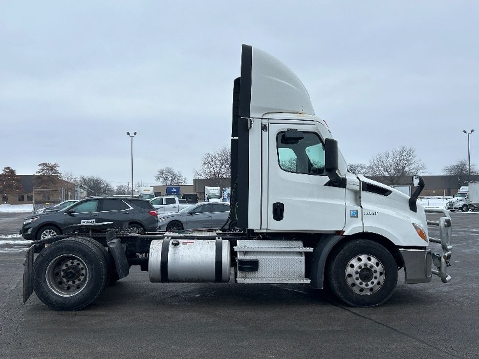 Day Cab Tractor-Heavy Duty Tractors-Freightliner-2020-T11642ST-East Chicago-IN-252,290\n\t\tmiles-$ 41,750 - Image 8