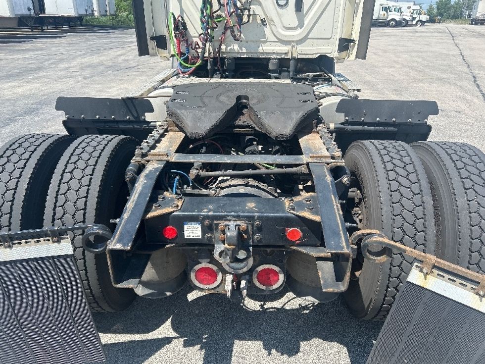 Day Cab Tractor-Heavy Duty Tractors-Freightliner-2020-T11642ST-East Chicago-IN-271,101\n\t\tmiles-$ 43,500 - Image 6