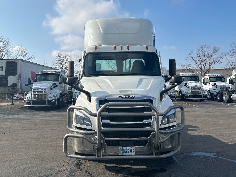 Day Cab Tractor-Heavy Duty Tractors-Freightliner-2020-T11642ST-East Chicago-IN-455,626\n\t\tmiles-$ 31,750 - Image 2
