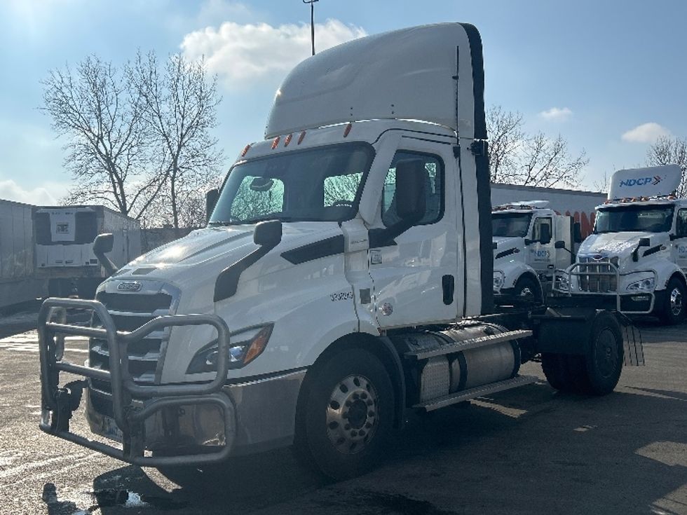 Day Cab Tractor-Heavy Duty Tractors-Freightliner-2020-T11642ST-East Chicago-IN-455,626\n\t\tmiles-$ 31,750 - Image 3