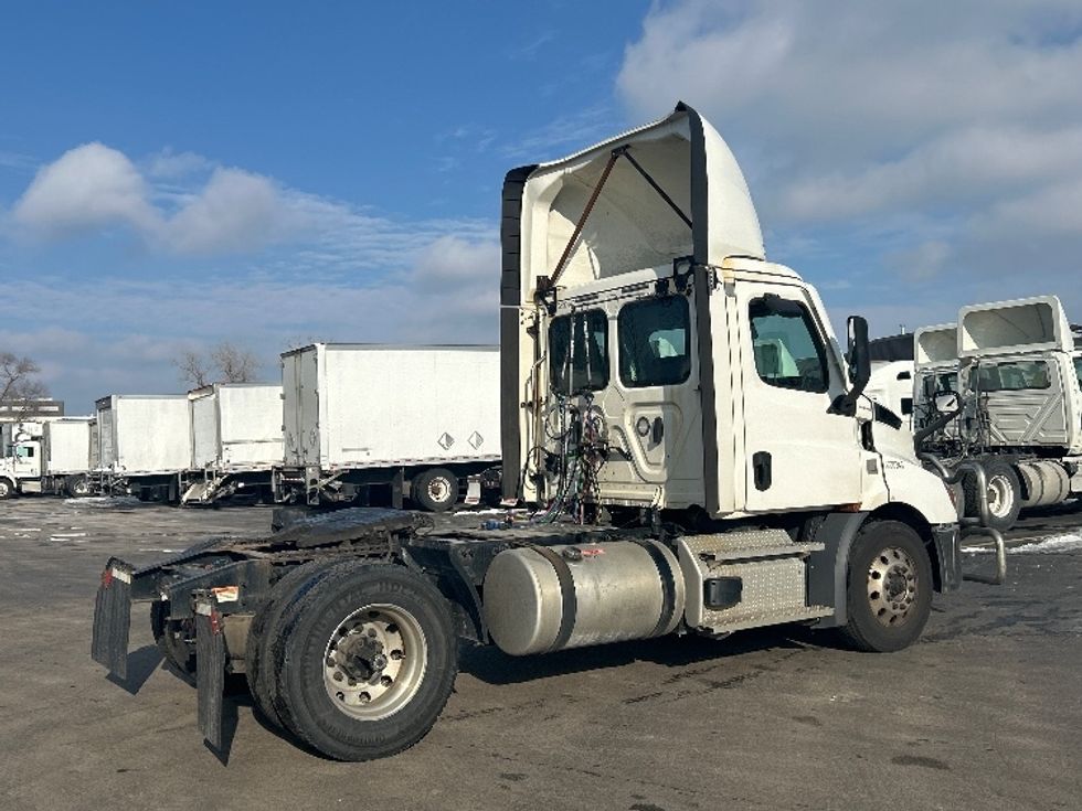 Day Cab Tractor-Heavy Duty Tractors-Freightliner-2020-T11642ST-East Chicago-IN-455,626\n\t\tmiles-$ 31,750 - Image 7