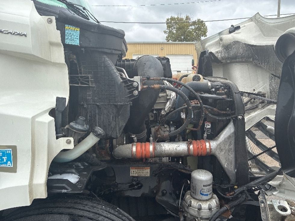 Day Cab Tractor-Heavy Duty Tractors-Freightliner-2020-T11642ST-East Chicago-IN-607,250\n\t\tmiles-$ 24,000 - Image 15