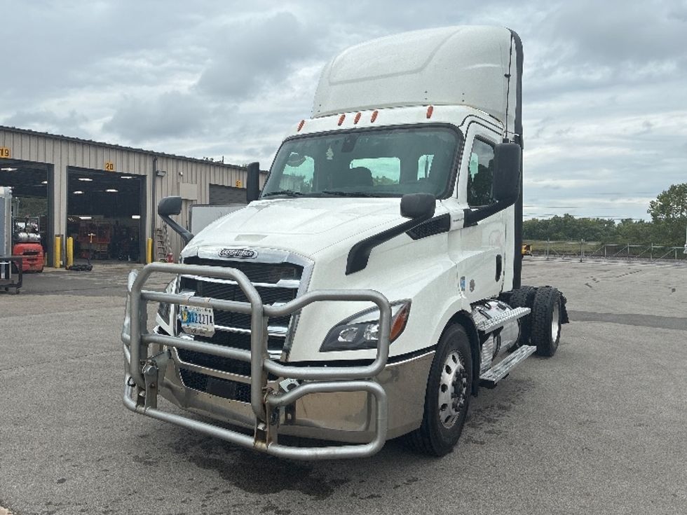 Day Cab Tractor-Heavy Duty Tractors-Freightliner-2020-T11642ST-East Chicago-IN-607,250\n\t\tmiles-$ 24,000 - Image 3