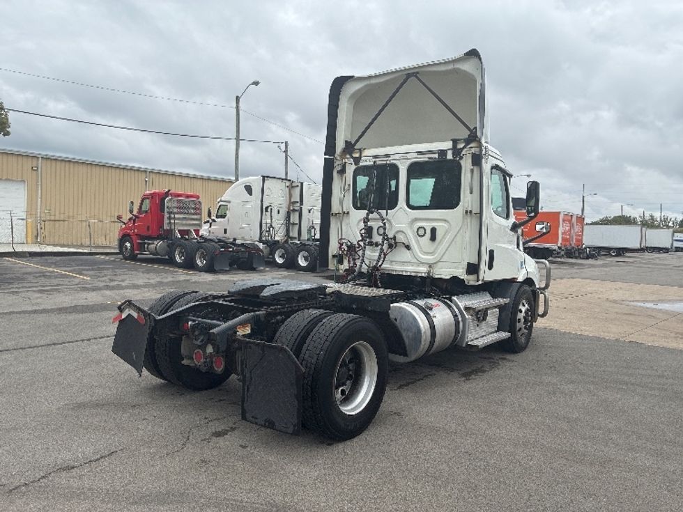 Day Cab Tractor-Heavy Duty Tractors-Freightliner-2020-T11642ST-East Chicago-IN-607,250\n\t\tmiles-$ 24,000 - Image 7