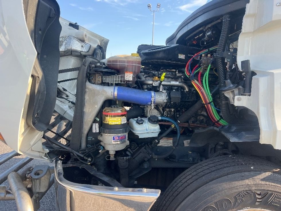 Day Cab Tractor-Heavy Duty Tractors-Freightliner-2020-T11642ST-Florence-SC-400,087\n\t\tmiles-$ 40,500 - Image 16